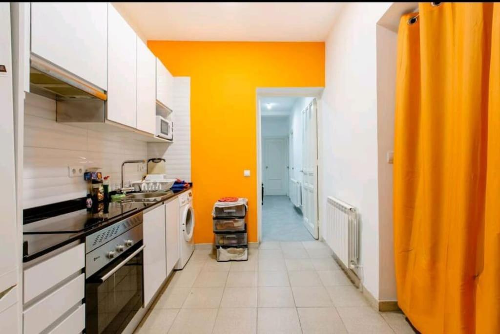 Divina Malasana Apartment Мадрид Екстериор снимка