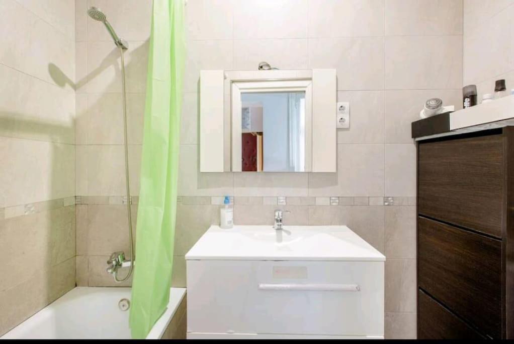 Divina Malasana Apartment Мадрид Екстериор снимка